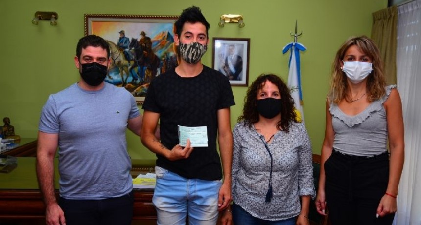 Se realiz&oacute; la Tercera Entrega de Cheques correspondiente al programa Municipal de Microcr&eacute;ditos 