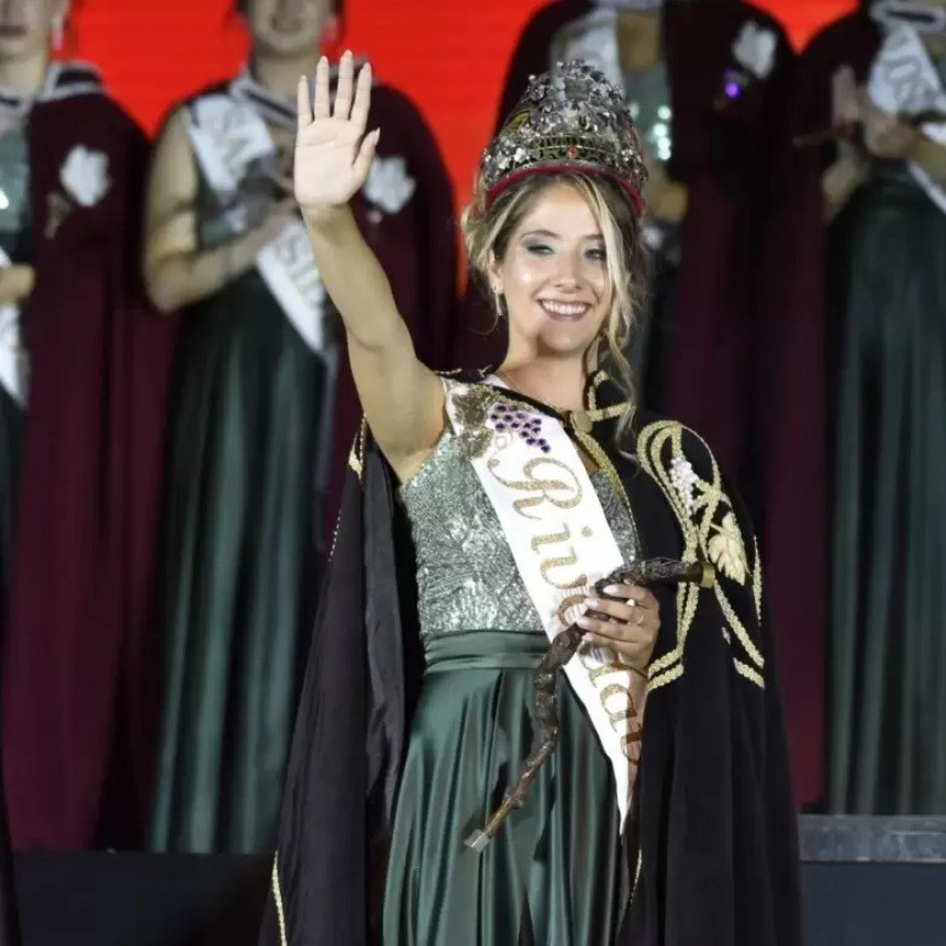 Vendimia 2025: Celeste Rocamora es la nueva reina de Rivadavia