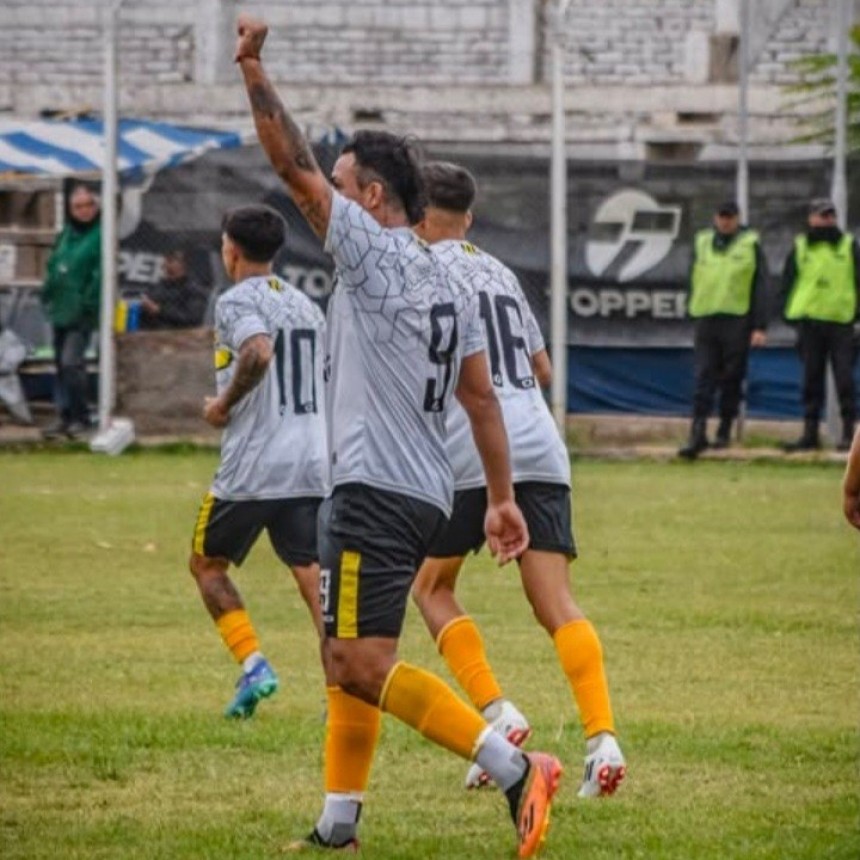 &iexcl;Palmira festeja! Gonzalo Carmona hace historia con un triplete