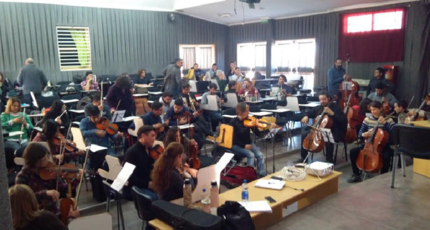 La Orquesta Municipal de Jun&iacute;n se capacita