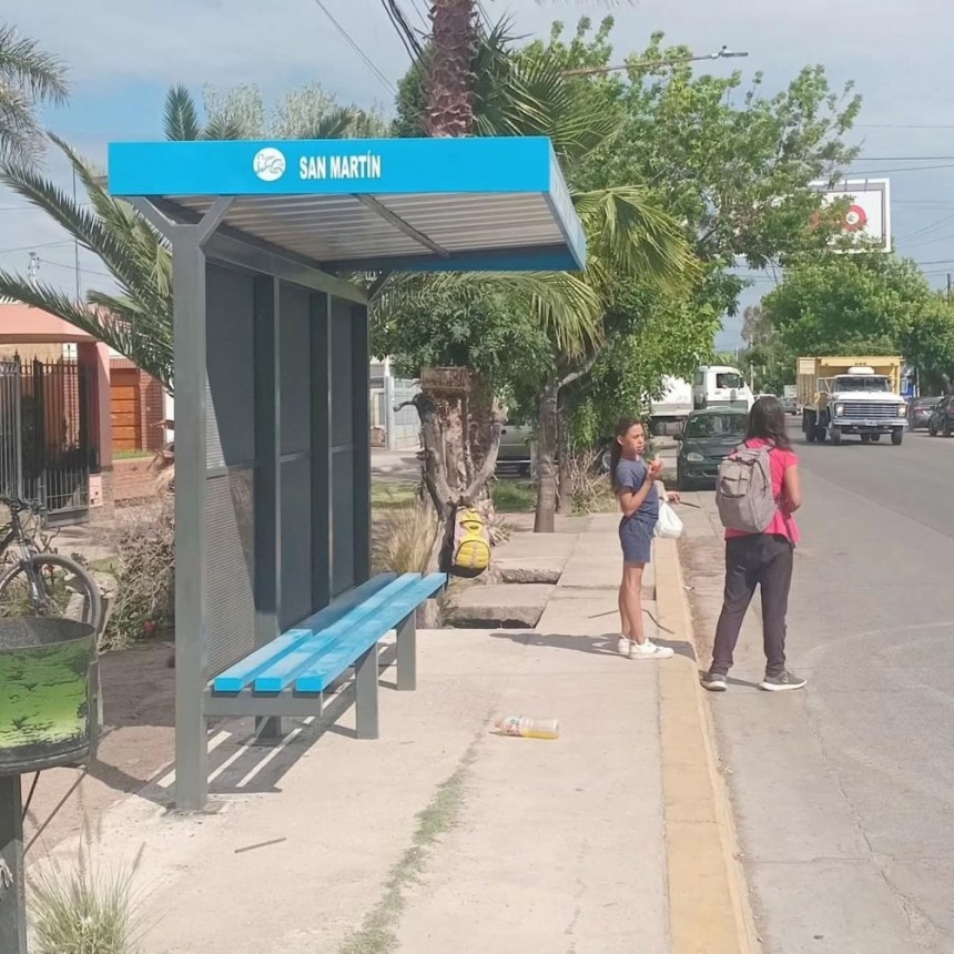 Palmira: Se colocaron nuevas garitas en parada de colectivos
